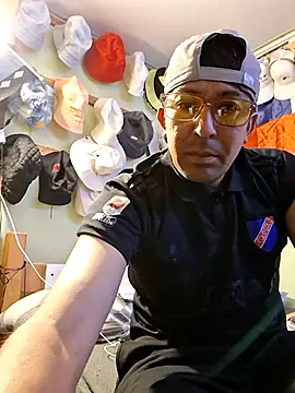 zeus2630 online show from 12-14-25, 09:52