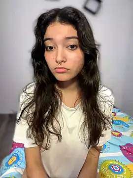 Snapshot of MikeAndJessy chatting on 02-21-26, 02:34 MikeAndJessy online show from 02-21-26, 02:34