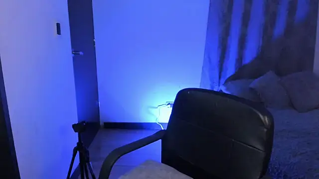 nala-saphir online show from 12-22-25, 07:16