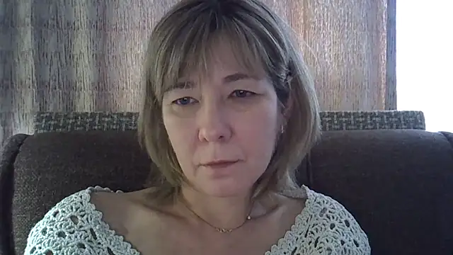 EllaJohnsonX online show from 01-04-25, 11:00