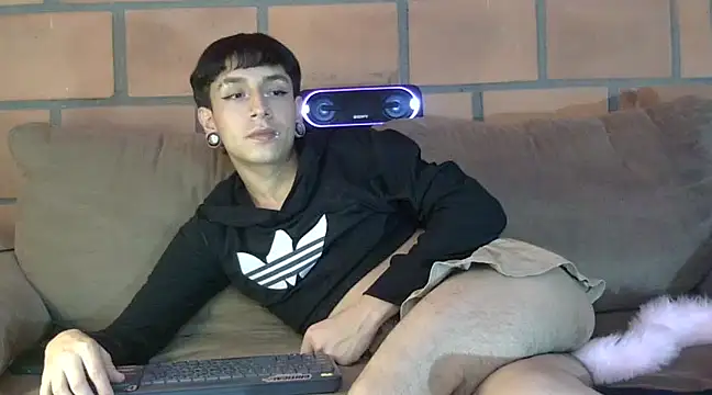 Alexa Cortes online show from 12-24-24, 08:22