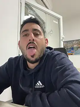 Snapshot of luffykingofpirets chatting on 02-06-25, 02:58 luffykingofpirets online show from 02-06-25, 02:58