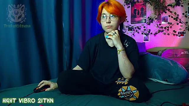 Snapshot of TrickyKitsune chatting on 07-09-26, 04:22 TrickyKitsune online show from 07-09-26, 04:22