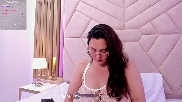 Snapshot of LunaPleasure chatting on 11-24-25, 05:40 LunaPleasure online show from 11-24-25, 05:40