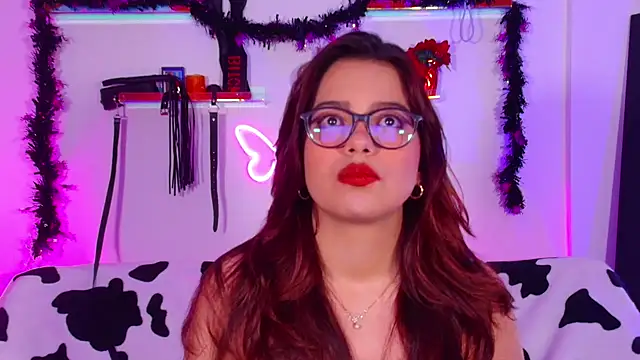 EmiF26 online show from 10-15-25, 01:28