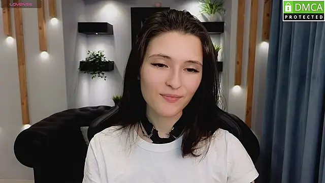 Snapshot of niki_cutes chatting on 01-31-25, 01:11 niki cutes online show from 01-31-25, 01:11