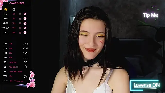 Snapshot of niki_cutes chatting on 02-14-25, 12:19 niki cutes online show from 02-14-25, 12:19