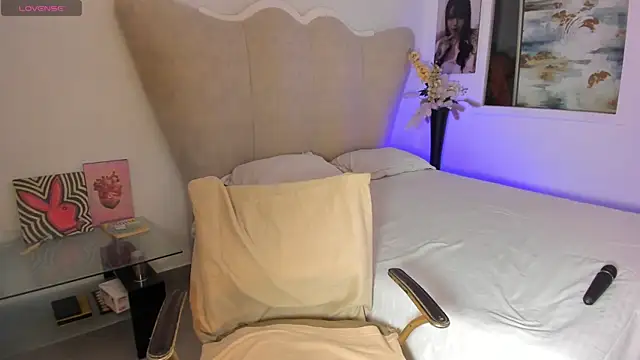 rachaeldeckard   online show from 04-25-26, 03:53