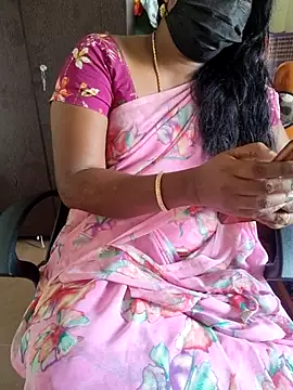 Snapshot of Tamil_roja69 chatting on 05-08-26, 07:14 Tamil roja69 online show from 05-08-26, 07:14
