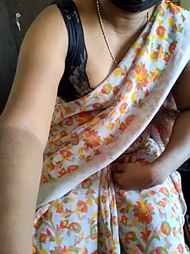 Snapshot of Tamil_roja69 chatting on 05-26-26, 05:36 Tamil roja69 online show from 05-26-26, 05:36