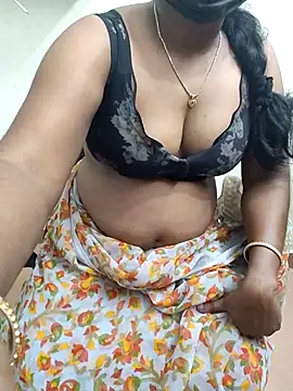 Snapshot of Tamil_roja69 chatting on 05-26-26, 05:42 Tamil roja69 online show from 05-26-26, 05:42
