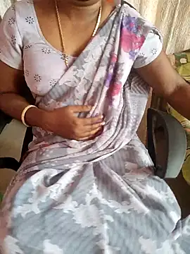 Snapshot of Tamil_roja69 chatting on 06-22-26, 05:26 Tamil roja69 online show from 06-22-26, 05:26