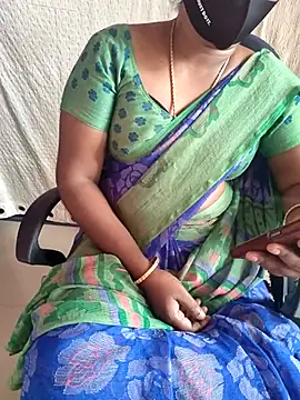 Snapshot of Tamil_roja69 chatting on 07-26-26, 04:53 Tamil roja69 online show from 07-26-26, 04:53