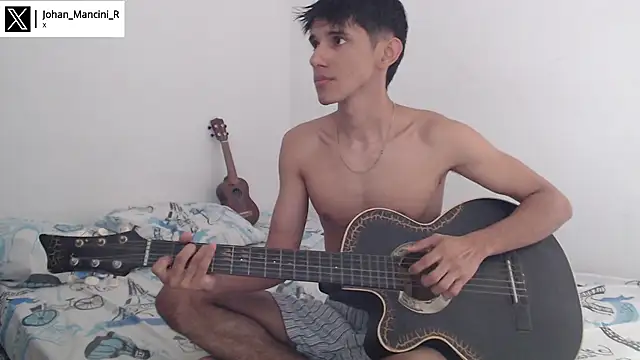 Snapshot of Johan_Mancini_R chatting on 01-06-25, 04:55 Johan Mancini R online show from 01-06-25, 04:55