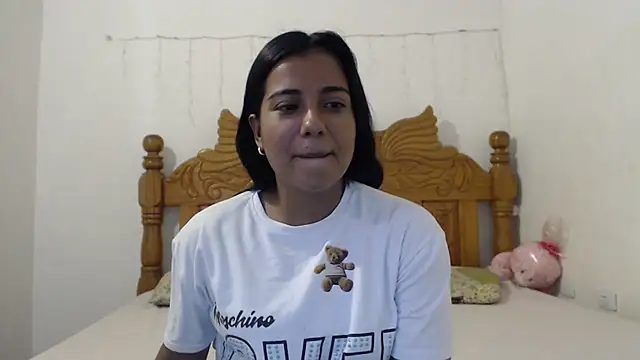 Coral0403 online show from 01-28-25, 06:28