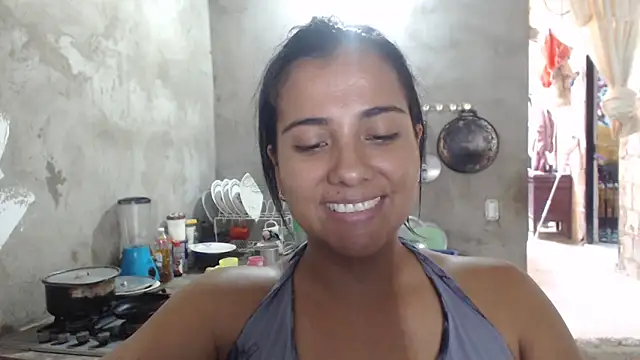 Snapshot of Coral0403 chatting on 06-05-26, 06:13 Coral0403 online show from 06-05-26, 06:13