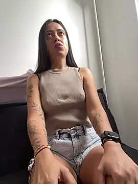 Snapshot of Liam_OH chatting on 12-30-24, 05:13 Liam OH online show from 12-30-24, 05:13