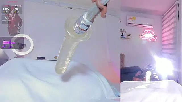 Snapshot of Maria_Jones_ chatting on 12-16-25, 01:43 Maria Jones online show from 12-16-25, 01:43