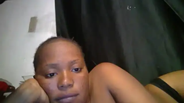 Snapshot of Queen-BD chatting on 06-30-26, 08:32 Queen-BD online show from 06-30-26, 08:32