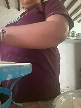 Snapshot of tanvihot2 chatting on 02-07-25, 03:45 tanvihot2 online show from 02-07-25, 03:45