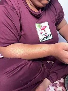 Snapshot of tanvihot2 chatting on 02-07-25, 04:14 tanvihot2 online show from 02-07-25, 04:14