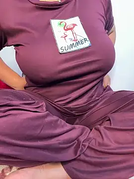 Snapshot of tanvihot2 chatting on 02-17-25, 02:04 tanvihot2 online show from 02-17-25, 02:04