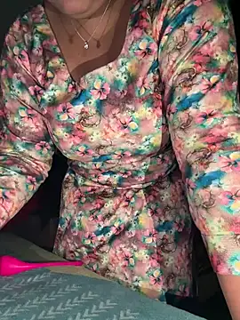 Snapshot of tanvihot2 chatting on 02-21-25, 05:35 tanvihot2 online show from 02-21-25, 05:35