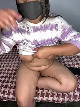 Snapshot of tanvihot2 chatting on 03-06-25, 04:19 tanvihot2 online show from 03-06-25, 04:19