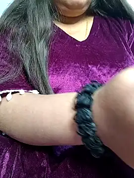 Snapshot of tanvihot2 chatting on 11-29-25, 04:15 tanvihot2 online show from 11-29-25, 04:15