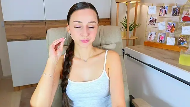 Snapshot of mellowness_ chatting on 10-02-25, 11:39 mellowness  online show from 10-02-25, 11:39