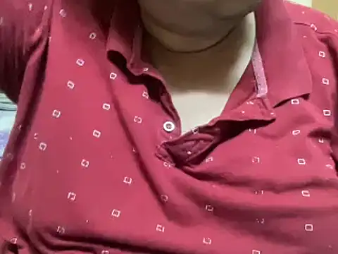 FatIndianBoy online show from 12-31-24, 04:04