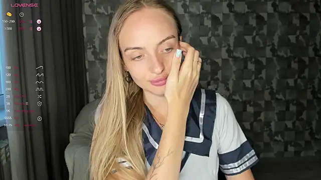 Snapshot of A_delina chatting on 06-18-26, 05:06 A delina online show from 06-18-26, 05:06