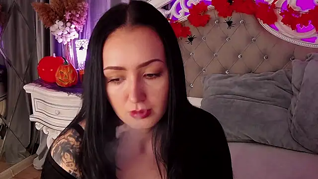 KimKhallifa online show from 11-04-25, 05:28