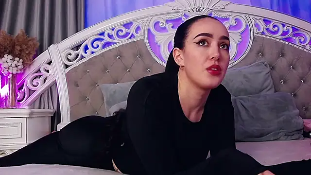 KimKhallifa online show from 01-19-26, 01:26