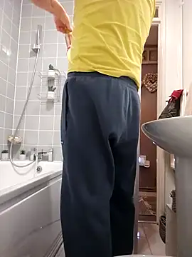 Naked Uk Guy online show from 02-09-25, 07:19