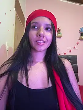 Snapshot of emmariders2 chatting on 09-27-25, 04:39 emmariders2 online show from 09-27-25, 04:39