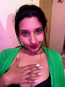 Snapshot of emmariders2 chatting on 10-19-25, 07:36 emmariders2 online show from 10-19-25, 07:36