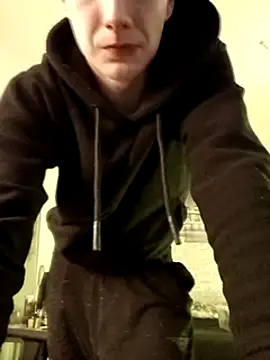 Snapshot of HalloMarcy chatting on 03-16-25, 04:01 HalloMarcy online show from 03-16-25, 04:01