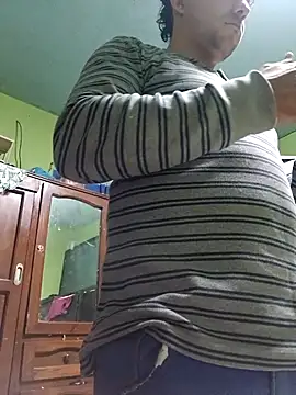 Snapshot of chinoxxx chatting on 03-18-25, 01:32 chinoxxx online show from 03-18-25, 01:32