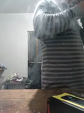 Snapshot of chinoxxx chatting on 09-25-25, 11:19 chinoxxx online show from 09-25-25, 11:19