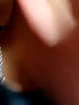 Snapshot of chinoxxx chatting on 10-17-25, 08:55 chinoxxx online show from 10-17-25, 08:55