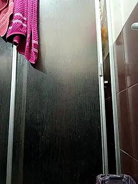 Snapshot of chinoxxx chatting on 10-18-25, 12:39 chinoxxx online show from 10-18-25, 12:39