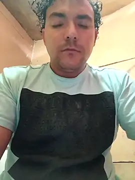 Snapshot of chinoxxx chatting on 10-22-25, 11:26 chinoxxx online show from 10-22-25, 11:26