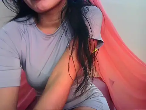 Snapshot of roseofvenom chatting on 01-10-25, 12:06 roseofvenom online show from 01-10-25, 12:06