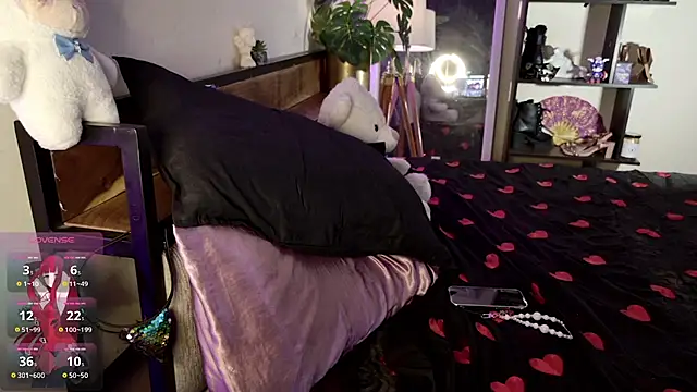 Snapshot of roseofvenom chatting on 09-14-25, 11:15 roseofvenom online show from 09-14-25, 11:15