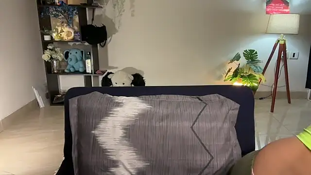 Snapshot of roseofvenom chatting on 11-05-25, 11:21 roseofvenom online show from 11-05-25, 11:21