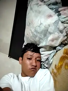 Snapshot of MartzJJ chatting on 09-28-25, 06:13 MartzJJ online show from 09-28-25, 06:13