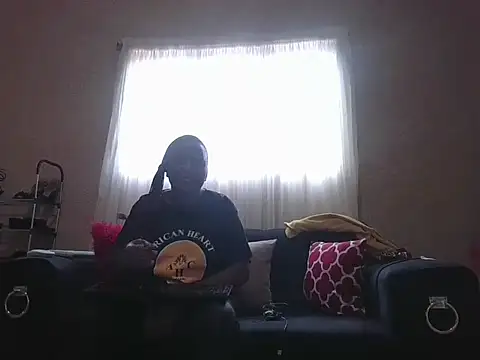 Snapshot of ThamiXX chatting on 06-17-26, 01:12 ThamiXX online show from 06-17-26, 01:12