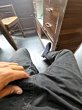 Snapshot of pyasevickybabu563 chatting on 03-13-25, 04:27 pyasevickybabu563 online show from 03-13-25, 04:27