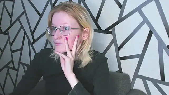 Snapshot of ElizabethHarpper chatting on 11-06-25, 01:39 ElizabethHarpper online show from 11-06-25, 01:39